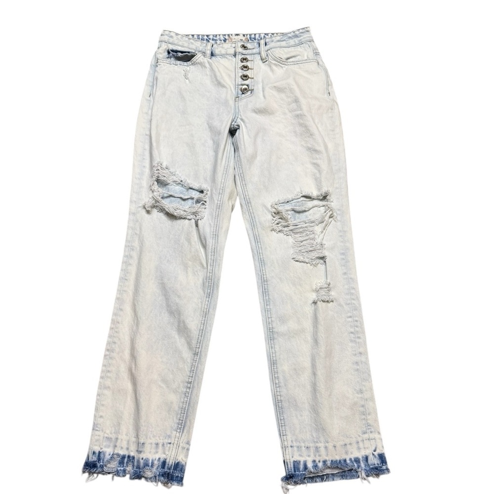 👖 Altar’d State Vervet Light Wash Distressed Button Fly Jeans 👖‎